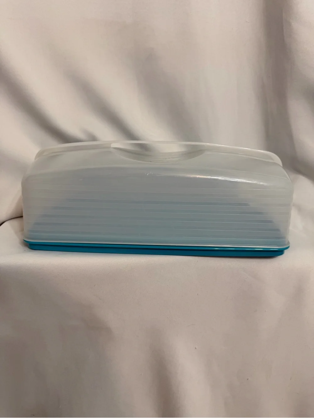 Tupperware Teal 2-in-1 Cake & Cupcake Carrier